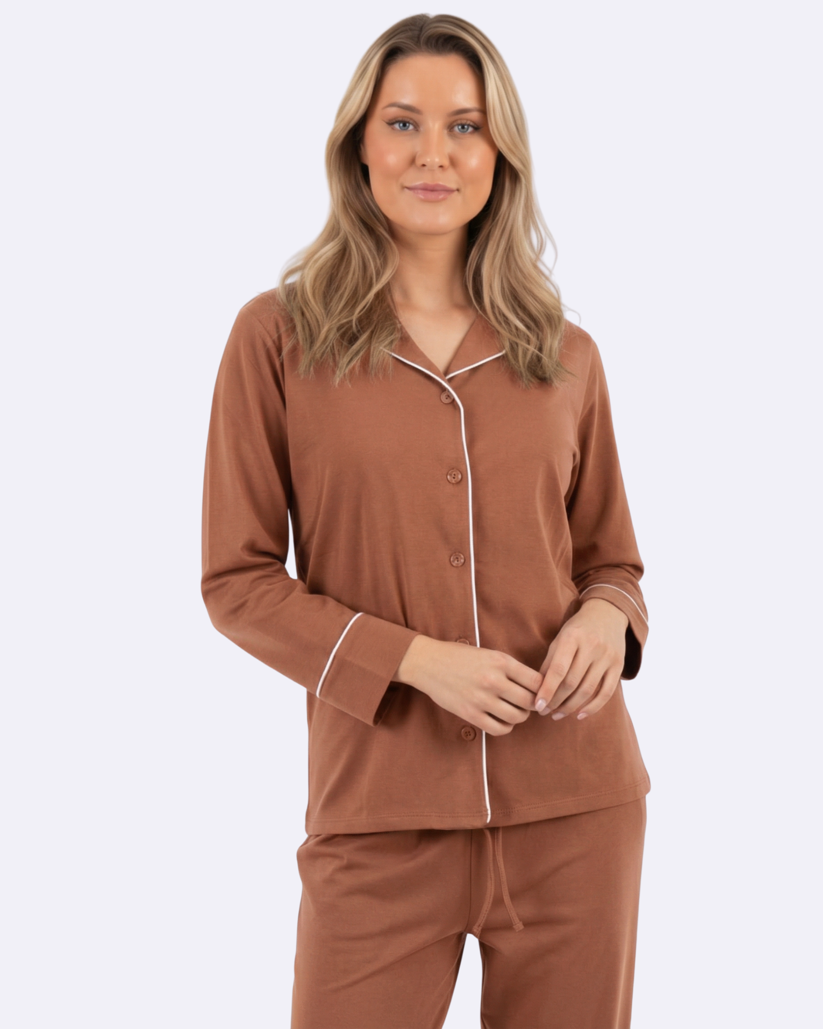Klassieke pyjama in Mocha Mousse